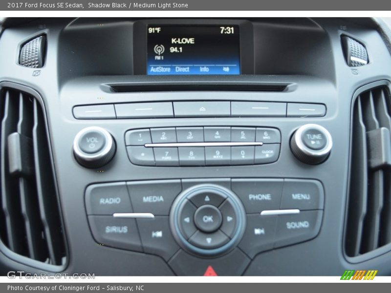 Shadow Black / Medium Light Stone 2017 Ford Focus SE Sedan