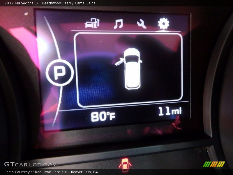 Beechwood Pearl / Camel Beige 2017 Kia Sedona LX