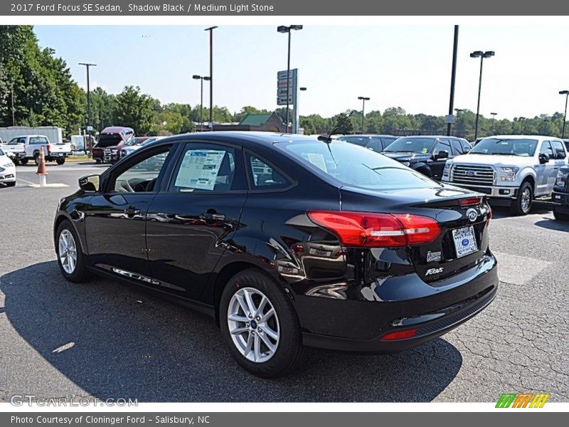 Shadow Black / Medium Light Stone 2017 Ford Focus SE Sedan