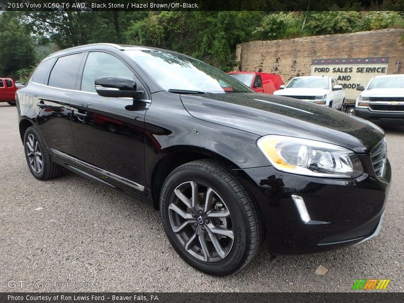 Front 3/4 View of 2016 XC60 T6 AWD