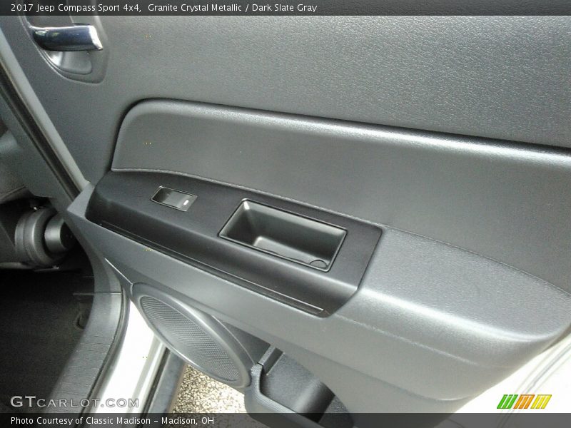Granite Crystal Metallic / Dark Slate Gray 2017 Jeep Compass Sport 4x4