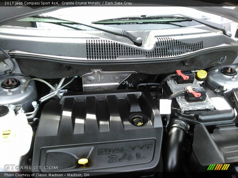 Granite Crystal Metallic / Dark Slate Gray 2017 Jeep Compass Sport 4x4