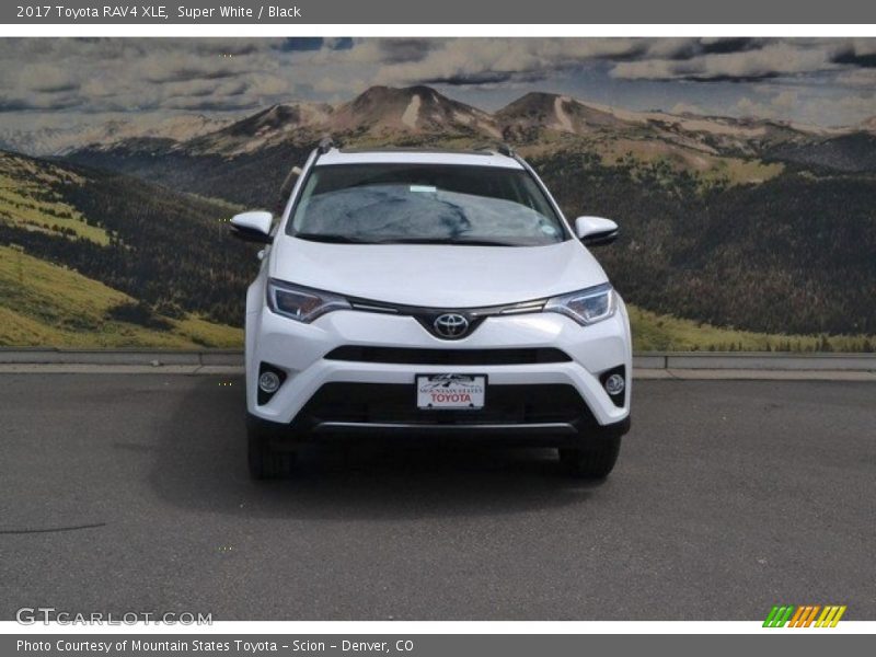 Super White / Black 2017 Toyota RAV4 XLE