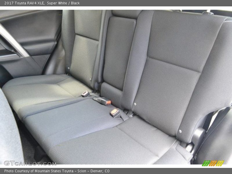 Super White / Black 2017 Toyota RAV4 XLE