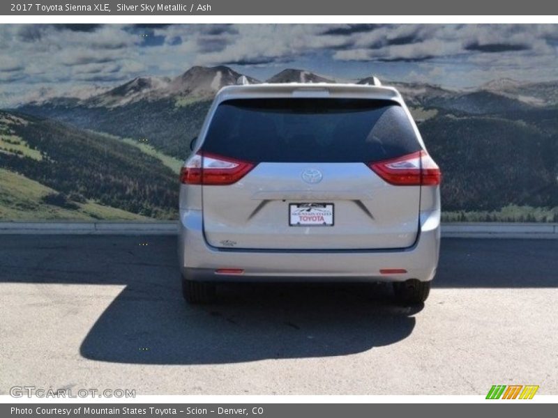 Silver Sky Metallic / Ash 2017 Toyota Sienna XLE