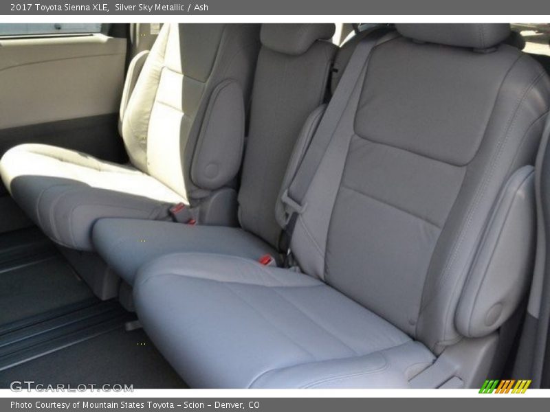 Silver Sky Metallic / Ash 2017 Toyota Sienna XLE