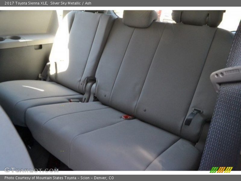 Silver Sky Metallic / Ash 2017 Toyota Sienna XLE