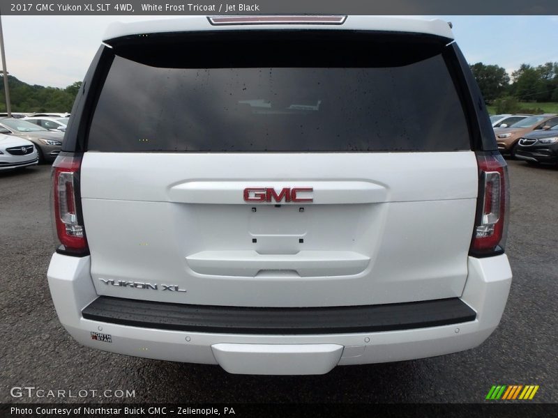 White Frost Tricoat / Jet Black 2017 GMC Yukon XL SLT 4WD