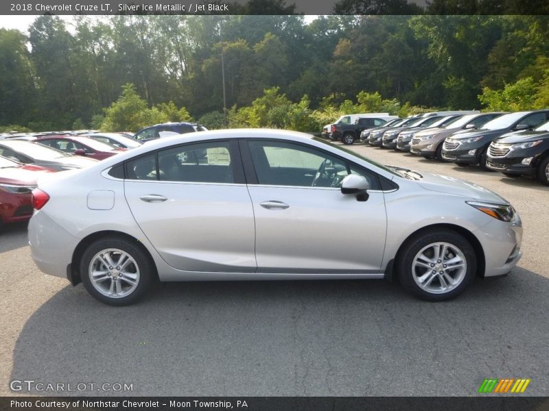 Silver Ice Metallic / Jet Black 2018 Chevrolet Cruze LT