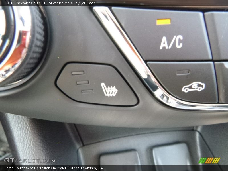 Silver Ice Metallic / Jet Black 2018 Chevrolet Cruze LT