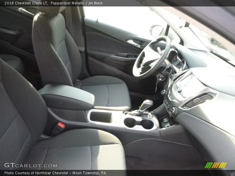 Pepperdust Metallic / Jet Black 2018 Chevrolet Cruze LT