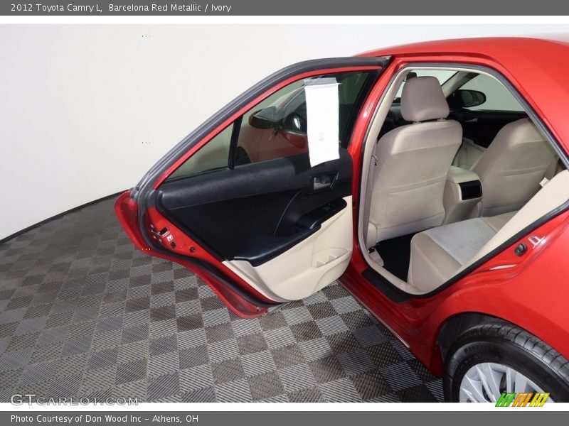 Barcelona Red Metallic / Ivory 2012 Toyota Camry L