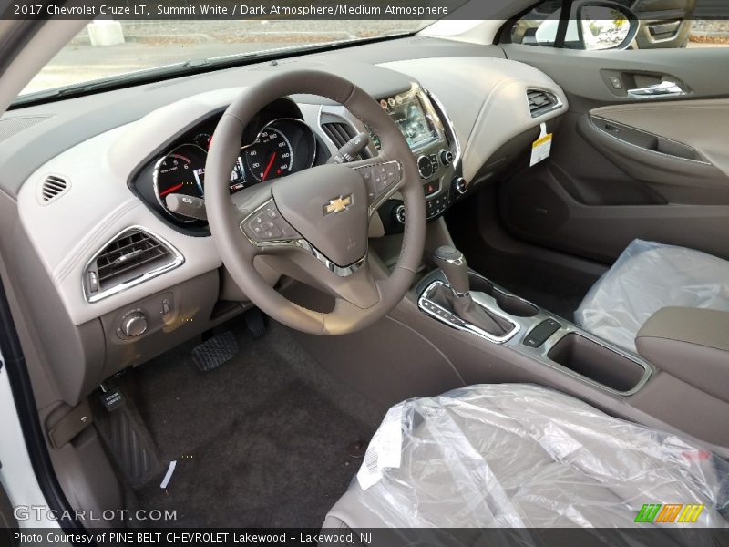 Summit White / Dark Atmosphere/Medium Atmosphere 2017 Chevrolet Cruze LT