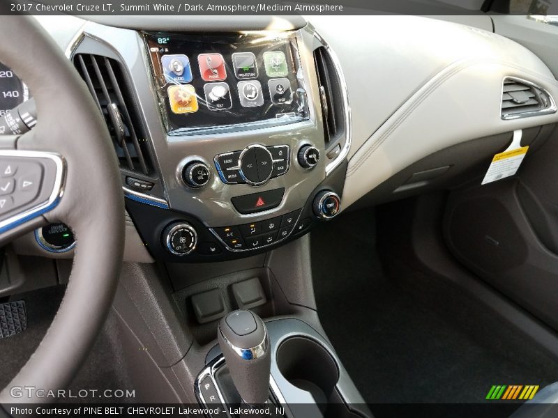 Summit White / Dark Atmosphere/Medium Atmosphere 2017 Chevrolet Cruze LT