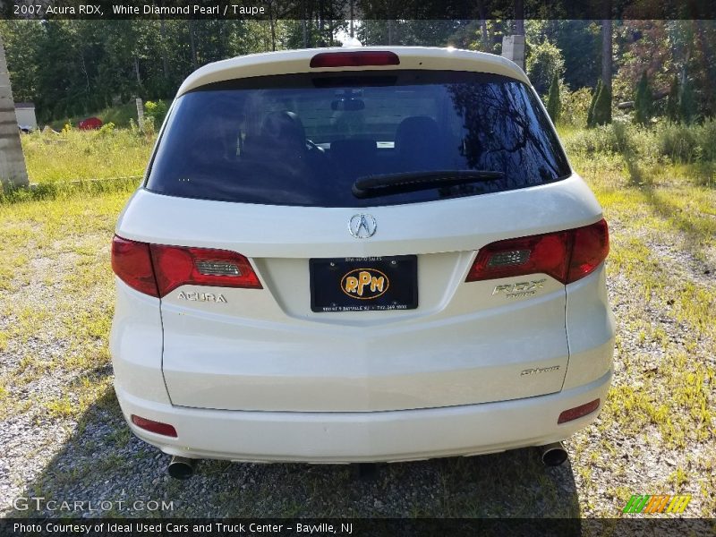 White Diamond Pearl / Taupe 2007 Acura RDX