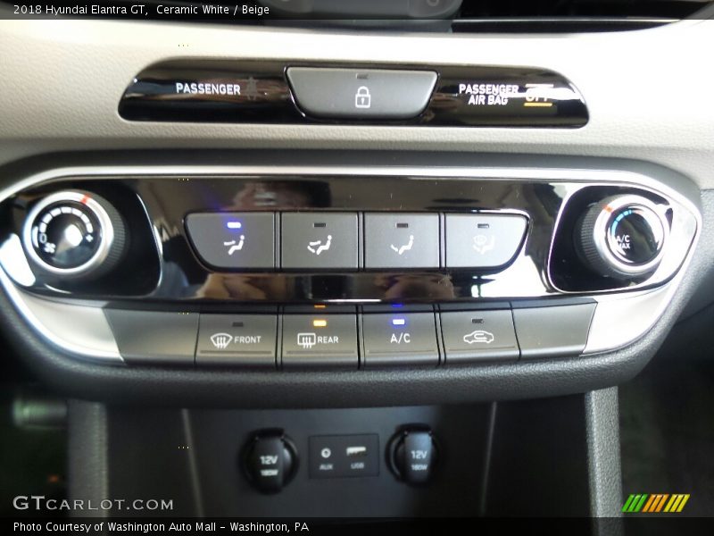 Controls of 2018 Elantra GT 