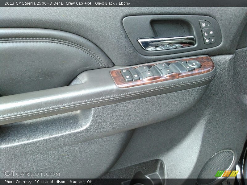 Onyx Black / Ebony 2013 GMC Sierra 2500HD Denali Crew Cab 4x4