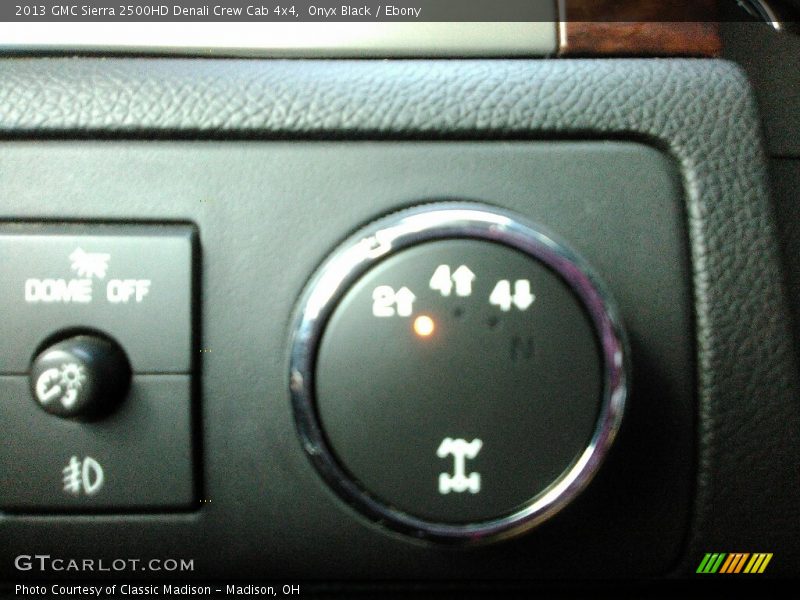 Onyx Black / Ebony 2013 GMC Sierra 2500HD Denali Crew Cab 4x4