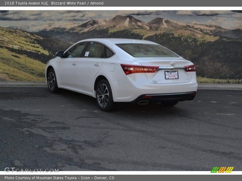 Blizzard White Pearl / Almond 2018 Toyota Avalon XLE