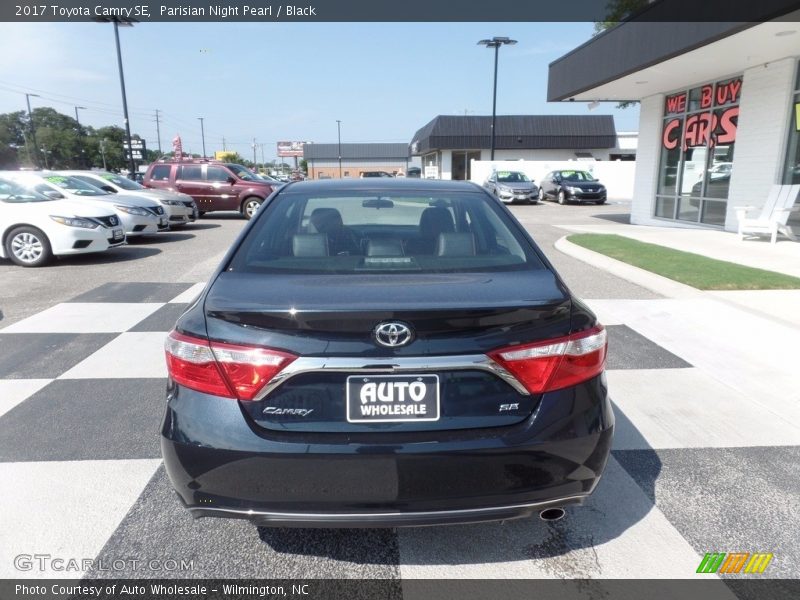 Parisian Night Pearl / Black 2017 Toyota Camry SE