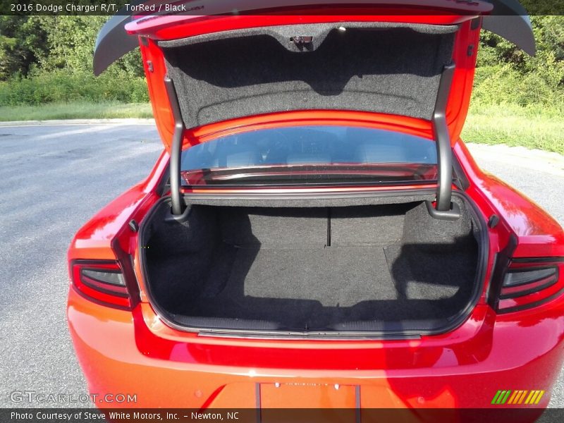 TorRed / Black 2016 Dodge Charger R/T