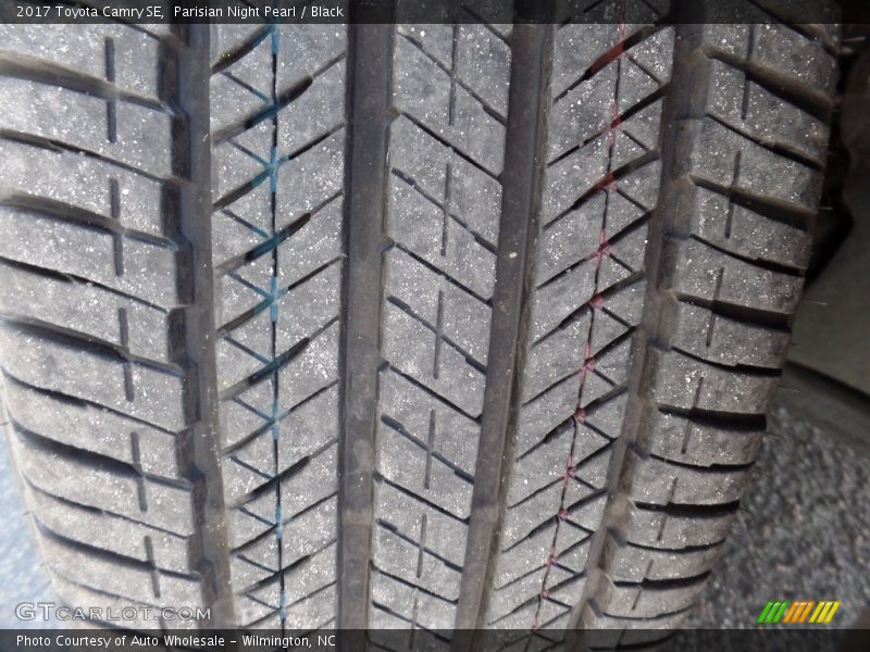 Parisian Night Pearl / Black 2017 Toyota Camry SE
