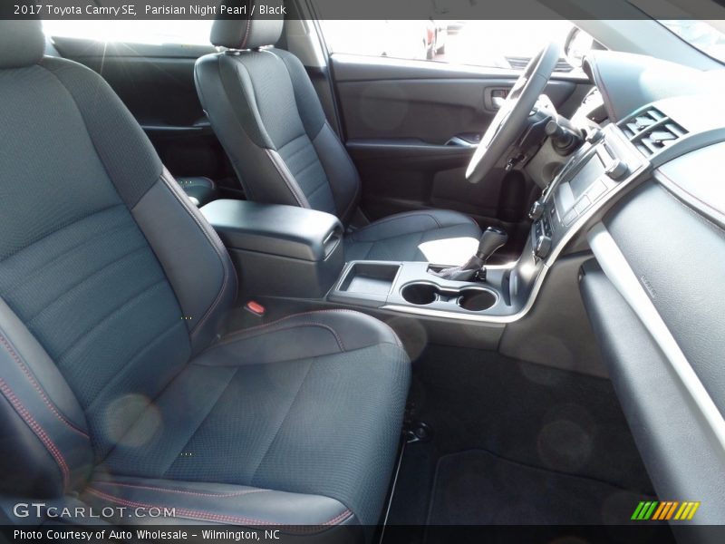 Parisian Night Pearl / Black 2017 Toyota Camry SE