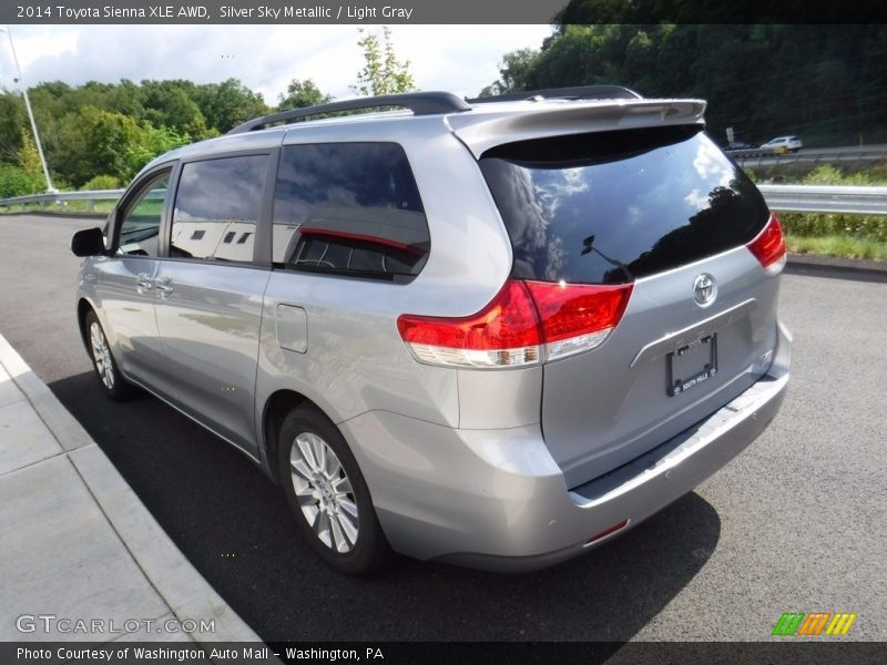Silver Sky Metallic / Light Gray 2014 Toyota Sienna XLE AWD