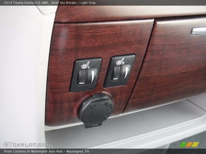 Silver Sky Metallic / Light Gray 2014 Toyota Sienna XLE AWD