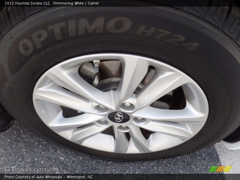 Shimmering White / Camel 2013 Hyundai Sonata GLS