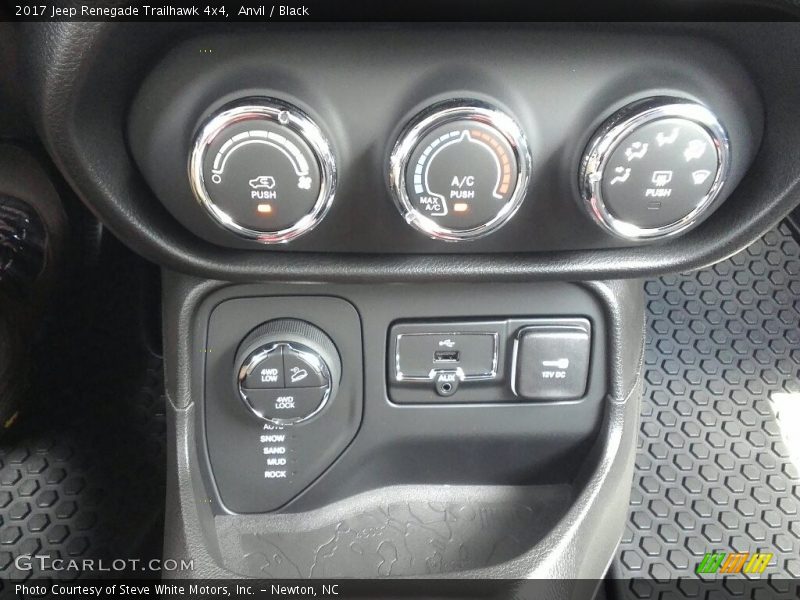 Anvil / Black 2017 Jeep Renegade Trailhawk 4x4