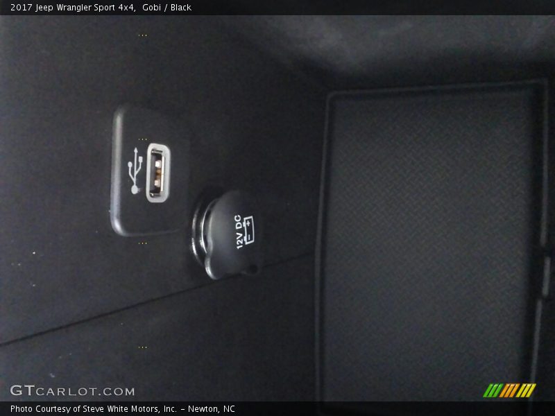 Gobi / Black 2017 Jeep Wrangler Sport 4x4