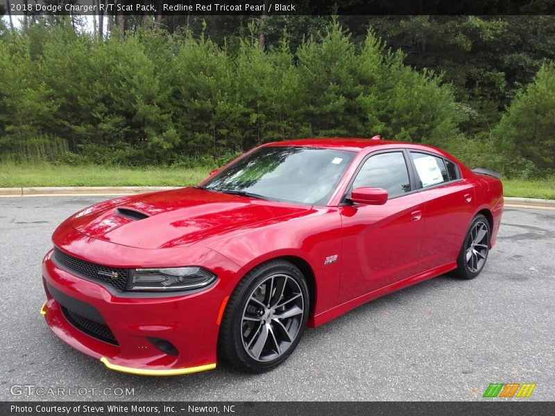 Front 3/4 View of 2018 Charger R/T Scat Pack