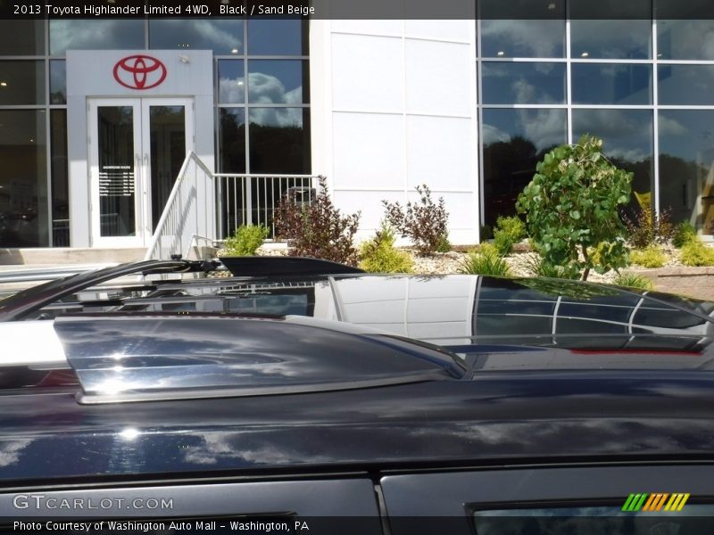 Black / Sand Beige 2013 Toyota Highlander Limited 4WD
