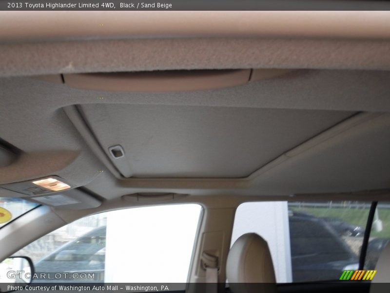 Black / Sand Beige 2013 Toyota Highlander Limited 4WD