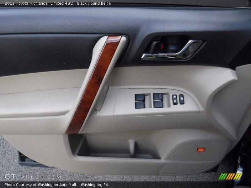 Black / Sand Beige 2013 Toyota Highlander Limited 4WD