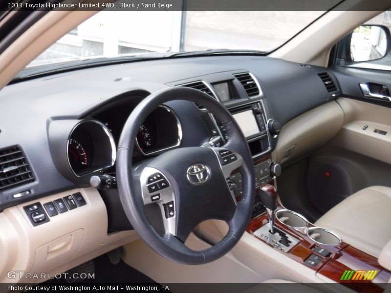Black / Sand Beige 2013 Toyota Highlander Limited 4WD