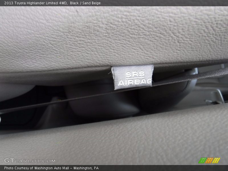 Black / Sand Beige 2013 Toyota Highlander Limited 4WD