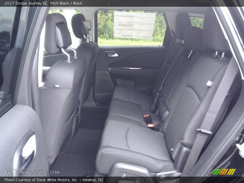 Pitch Black / Black 2017 Dodge Journey SE