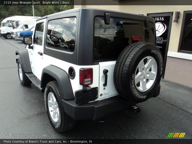 Bright White / Black 2016 Jeep Wrangler Sport
