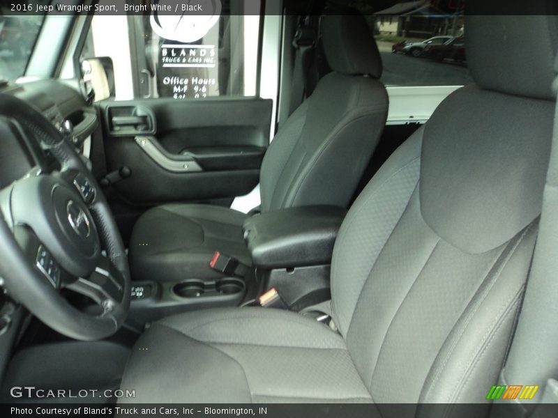 Bright White / Black 2016 Jeep Wrangler Sport