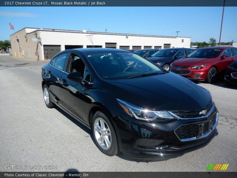 Mosaic Black Metallic / Jet Black 2017 Chevrolet Cruze LT