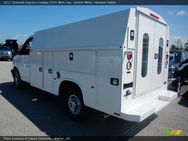 Summit White / Medium Pewter 2017 Chevrolet Express Cutaway 3500 Work Van