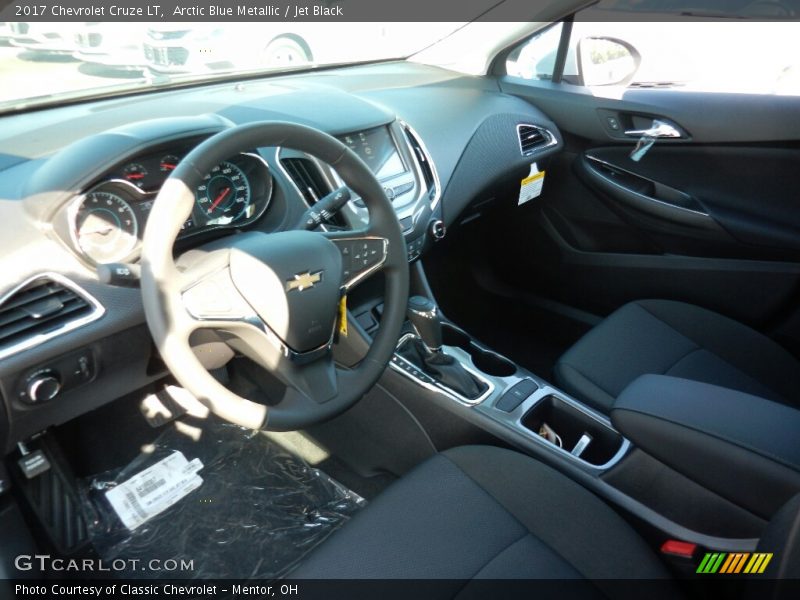Arctic Blue Metallic / Jet Black 2017 Chevrolet Cruze LT