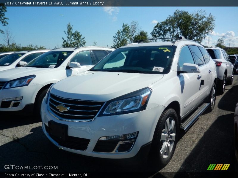 Summit White / Ebony 2017 Chevrolet Traverse LT AWD
