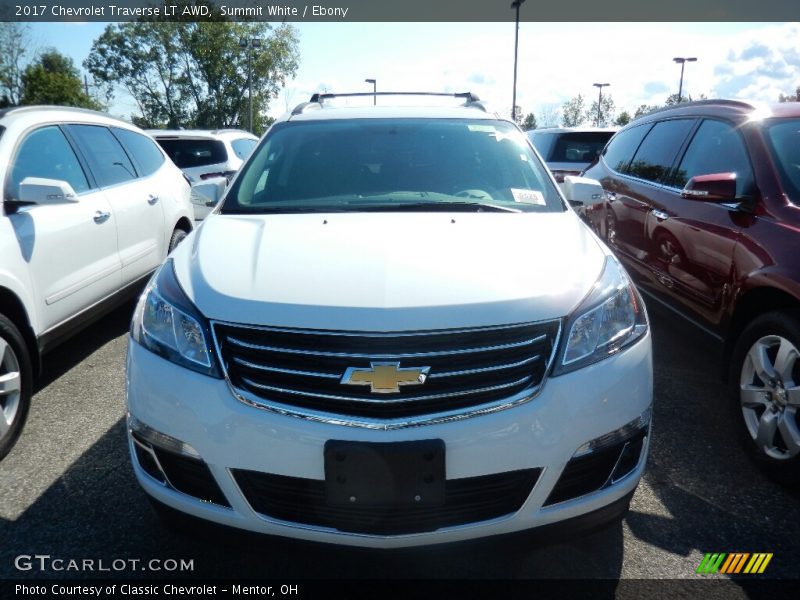 Summit White / Ebony 2017 Chevrolet Traverse LT AWD