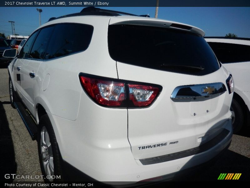 Summit White / Ebony 2017 Chevrolet Traverse LT AWD