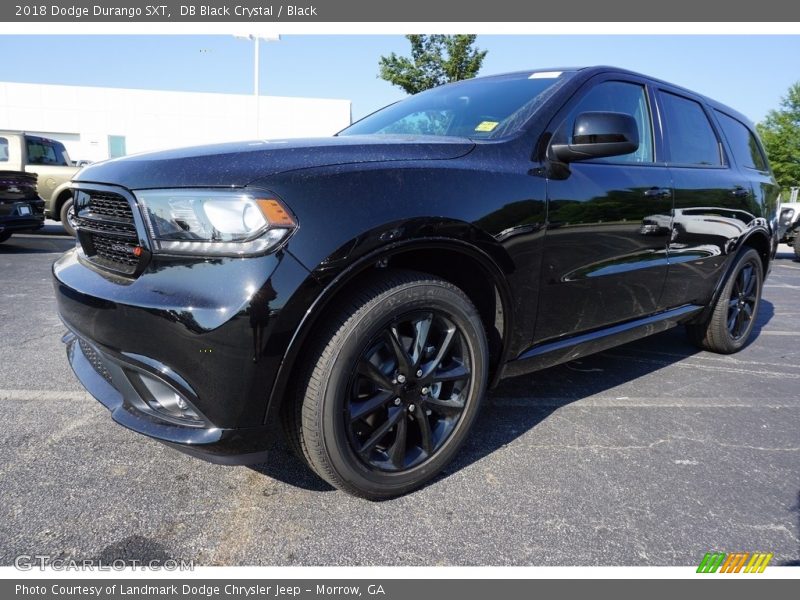 Front 3/4 View of 2018 Durango SXT