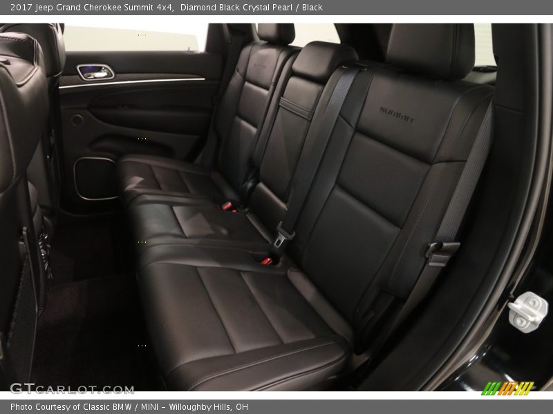 Diamond Black Crystal Pearl / Black 2017 Jeep Grand Cherokee Summit 4x4