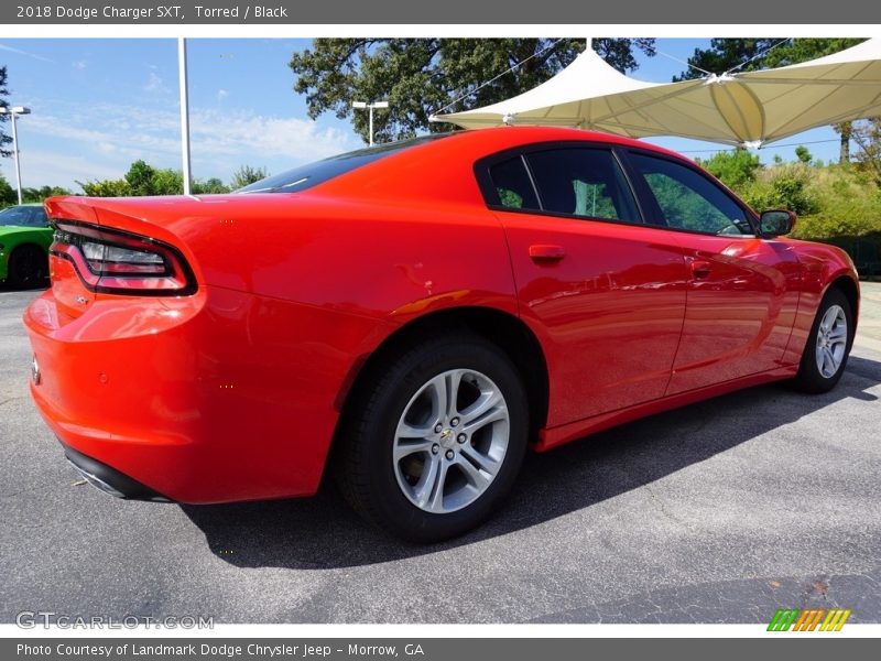 Torred / Black 2018 Dodge Charger SXT